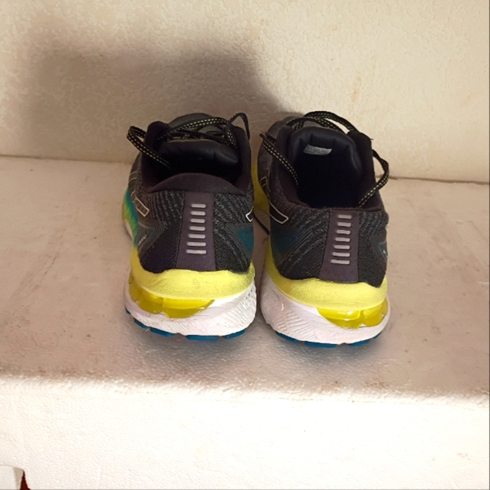 Asics - Picture 3 of 5